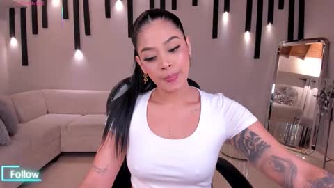 Snapshot of alyssadean_ chatting on October 11, 11:47 am Aly online show from October 11, 11:47 am