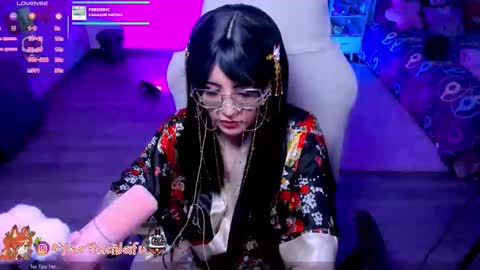  . Monday to Saturday at 10pm and 6am Colombia time online show from November 15, 2:45 am