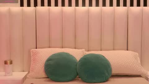 Amaia Haywood online show from January 8, 5:11 am