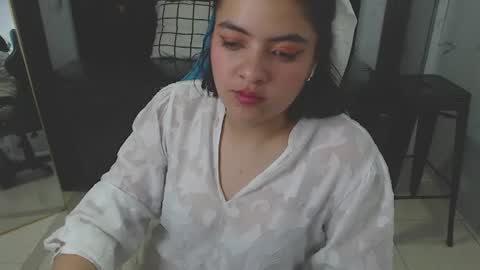 amalia_a online show from July 23, 1:41 pm