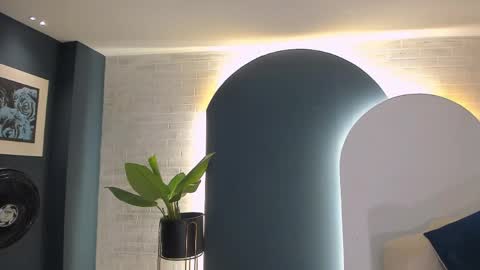 Amalia cruss online show from April 10, 9:32 pm