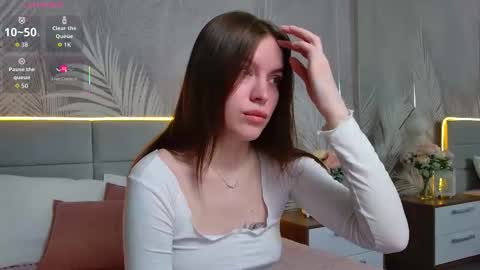 Amalia online show from September 10, 1:11 pm