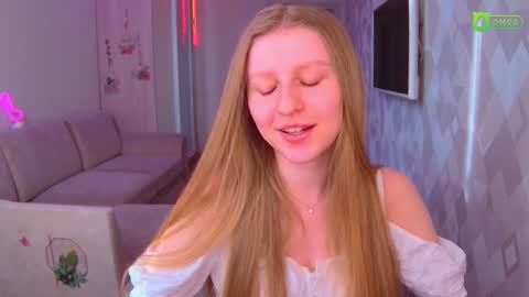 Amalia online show from March 9, 1:26 pm