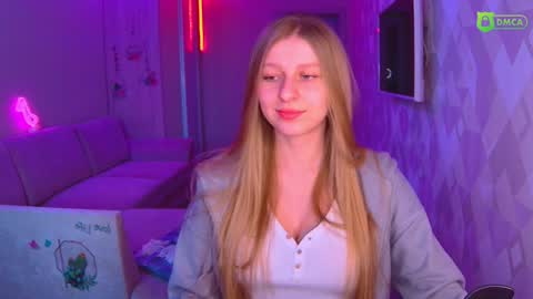 Amalia online show from December 13, 1:12 pm