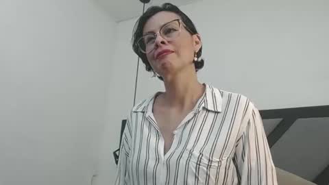 amanda_ramirez online show from April 13, 9:48 pm