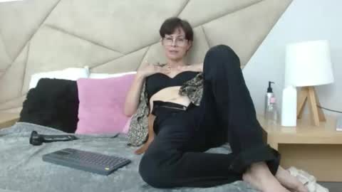amanda_ramirez online show from May 21, 9:35 pm
