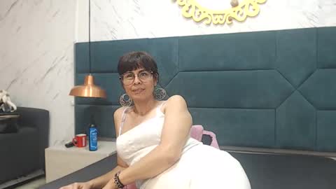 amanda_ramirez online show from May 11, 9:45 pm