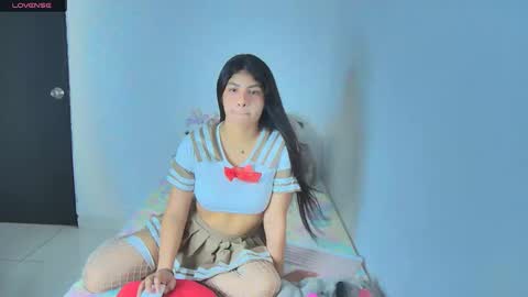 Snapshot of amandabrooks_18 chatting on January 24, 1:13 am Amanda online show from January 24, 1:13 am