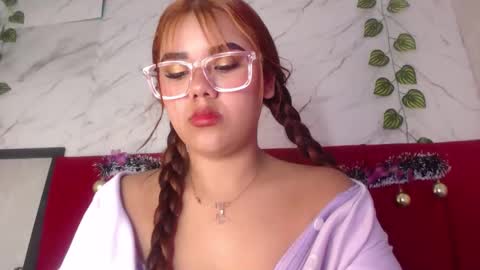 amandacanelacm101 online show from December 19, 5:21 am