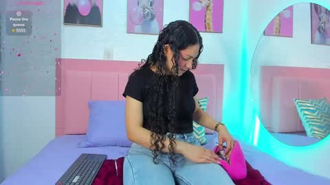 Snapshot of amandalee26 chatting on January 13, 2:21 pm amandalee26 online show from January 13, 2:21 pm
