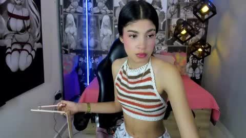 A M A R A online show from February 3, 8:03 pm