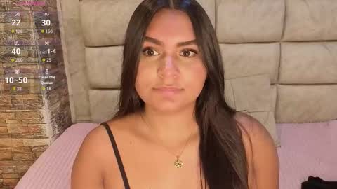 amarahanks_ online show from December 22, 7:17 pm