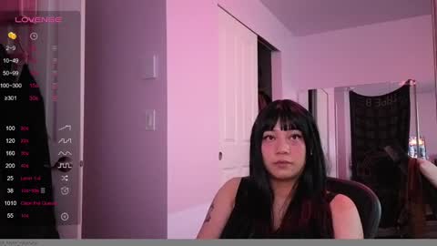 leash online show from April 4, 1:04 am