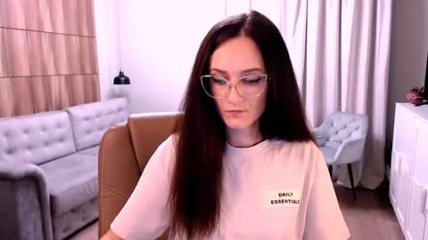 Izza online show from October 24, 10:44 am