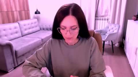 Izza online show from April 29, 2:20 pm