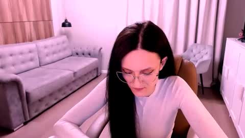 Izza online show from March 30, 12:49 pm