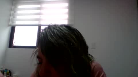 ambar_cortes online show from March 4, 6:14 pm