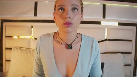 Julieta  online show from September 20, 11:41 am