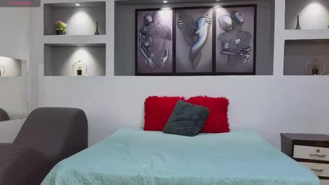 Ambar  online show from February 11, 3:24 pm