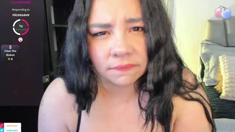 Snapshot of ambar_wells chatting on February 4, 5:55 pm ana online show from February 4, 5:55 pm