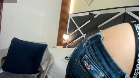 Ambar Ross online show from February 2, 12:04 pm