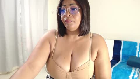  Amber Sofhia  online show from February 2, 7:04 pm