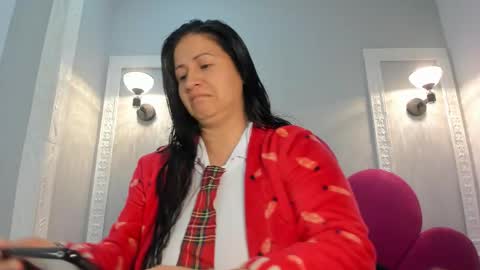 Snapshot of ambbermoon chatting on October 4, 4:51 am online show from October 4, 4:51 am