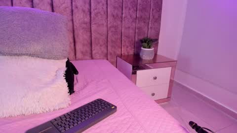  Amber  online show from March 10, 3:05 pm