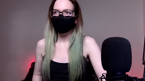 Snapshot of amber_candyfloss chatting on December 2, 10:43 pm Amber non-nude model online show from December 2, 10:43 pm