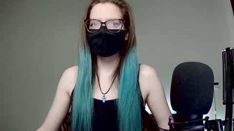 Snapshot of amber_candyfloss chatting on January 18, 10:17 pm Amber non-nude model online show from January 18, 10:17 pm