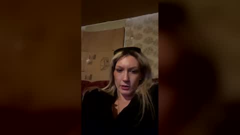 Kaligirll online show from December 16, 5:13 am