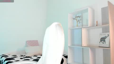 Amber online show from September 10, 5:24 pm