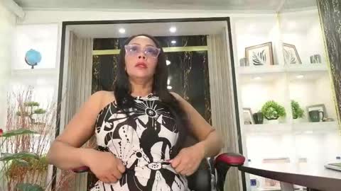   online show from January 13, 3:05 pm