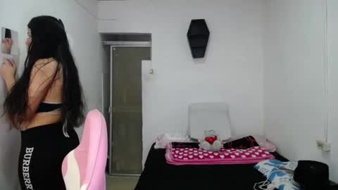 Snapshot of amberraiden9 chatting on October 4, 5:17 pm Amber online show from October 4, 5:17 pm