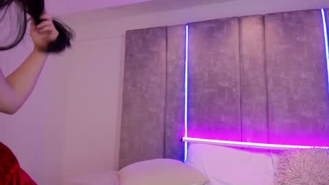 Amber Ferreira online show from December 14, 12:33 pm