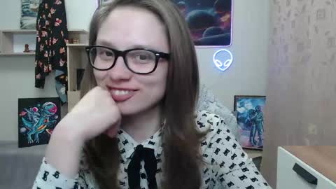 Amber online show from May 26, 3:33 pm