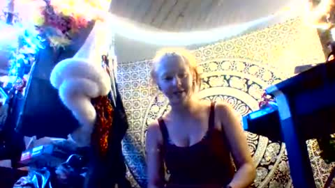 ambionce online show from May 20, 10:45 am