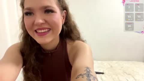 Mia online show from June 25, 5:25 pm