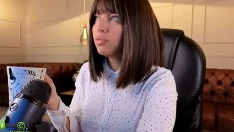 AMELIA online show from April 16, 12:05 pm