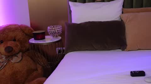 Amelia online show from November 17, 8:26 am