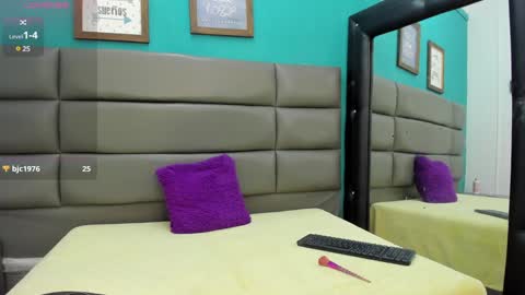 Amelia online show from January 13, 12:24 pm