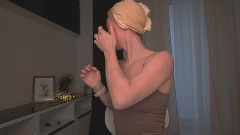 Amelia   online show from January 25, 2:41 pm