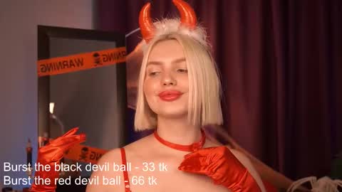  Amelia  online show from October 30, 6:05 am