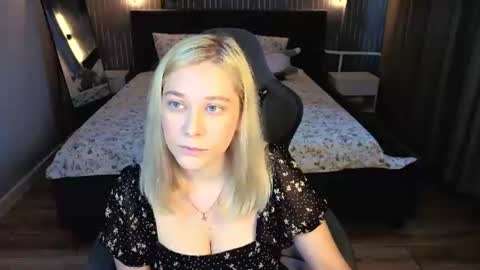 Amelia online show from July 18, 9:12 am