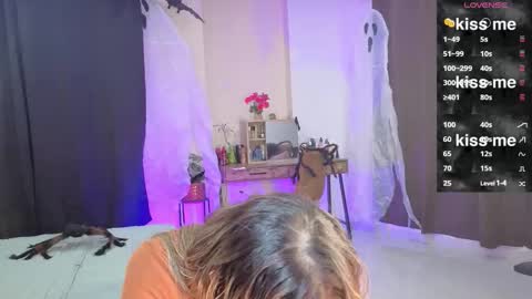 Isabella online show from November 1, 3:32 am