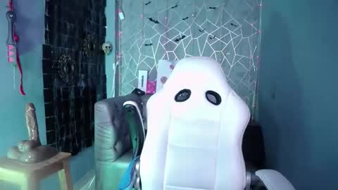 AMELIEROUS .. see you tomorrow  kisses online show from January 17, 4:09 am