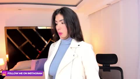Snapshot of ameliie_saenz chatting on February 12, 7:45 pm Ameli online show from February 12, 7:45 pm