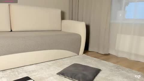 Amelina Love online show from November 20, 1:50 am