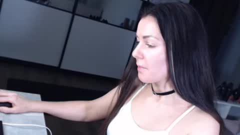 amelinamersi online show from February 15, 4:17 pm