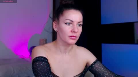 amelinamersi online show from February 24, 9:13 pm